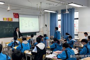 杨舒予晒训练集锦：干一行爱一行 金手指你什么在行做什么